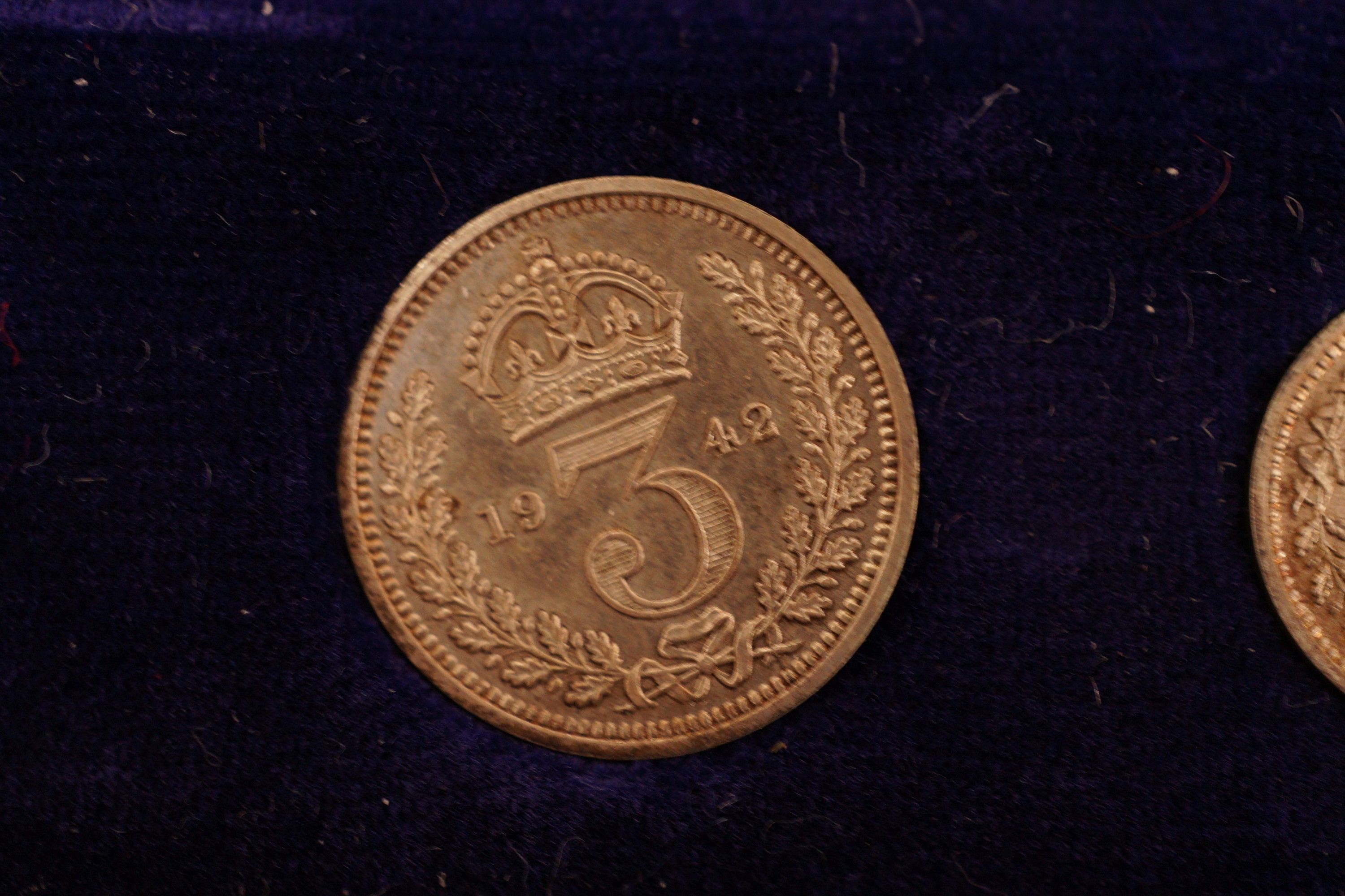 A cased George VI Maundy money set 1942